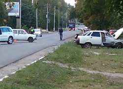 В  результате ДТП в центре Борисоглебска перевернулся автомобиль