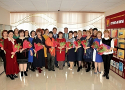 В Борисоглебске глава администрации округа поздравил женщин с наступающим 8 марта