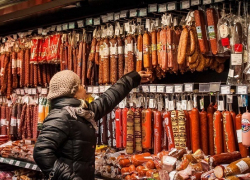 Колбасный налог «оздоровит» россиян и сделает вегетарианцами