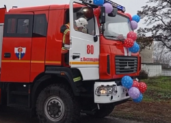 Грибановские пожарные получили новый автомобиль