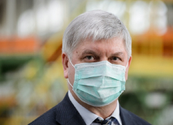 Губернатор Александр Гусев обязал жителей Воронежской области носить маски