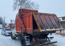 Житель Воронежской области погиб от погрузчика ТКО