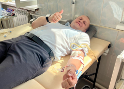 Глава Терновского района стал донором