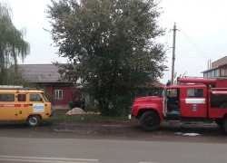В районе  ТЦ «Кондор» загорелся жилой дом