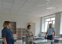 Глава Грибановского района проверяет  готовность школ к  1 сентября 