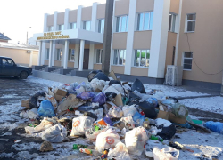 Добро пожаловать в новый ЗАГС Борисоглебска (на кучу мусора не обращайте внимания) 