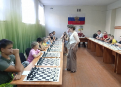 Борисоглебская шахматистка провела сеанс одновременной  игры и победила со счетом 20:0.