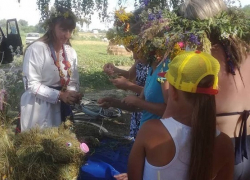 «День луговых цветов и трав» прошел на берегу Хопра в минувшую субботу