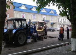 На центральной улице Борисоглебска образовался провал 