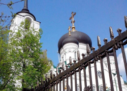 Советскую ограду у главного храма Воронежской области отреставрируют