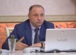 Шабалатов поручил ужесточить масочный контроль в Воронежской области