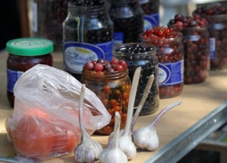 В Воронежской области с несанкционированной торговлей будут бороться созданием дополнительных торговых мест