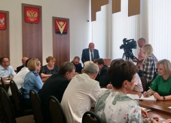 «Здесь будет город-сад»… Борис Зинченко рассказал борисоглебским депутатам о планах по развитию области