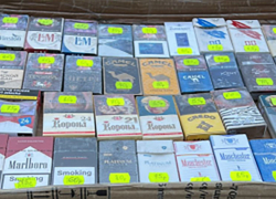 Крупную партию немаркированных сигарет изъяли полицейские в Воронежской области