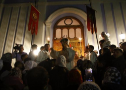 Сотни борисоглебцев приняли участие в ночном Пасхальном богослужении 