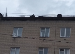  В многоквартирном доме Борисоглебска сорвало крышу