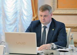 О профилактике правонарушений среди несовершеннолетних рассказал губернатору глава Эртильского района