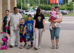 В Воронежской области продлили денежную альтернативу предоставлению участков многодетным семьям