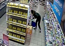 В Борисоглебске задержана женщина, укравшая замороженную пиццу из сетевого магазина