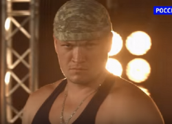 Воронежский виртуоз по резьбе бензопилой просит земляков помочь ему победить в конкурсе