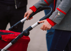 13-летняя девочка стала самой молодой мамой в Воронежской области