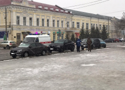 В центре Борисоглебска мужчина умер в своем автомобиле