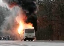 Пассажиры  «горящего» рейса «Борисоглебск- Поворино» просят премировать водителя  за профессионализм 