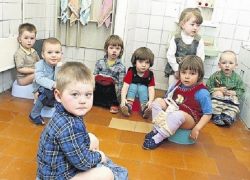 Несостоявшимся пенсионеркам предложат создавать «детсады на дому» 