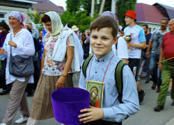 Шли и взрослые, и дети: фото с Крестного хода в Борисоглебске