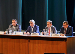 О нарушениях в сфере водоснабжения населенных пунктов Воронежской области говорили на заседании под председательством мэра Борисоглебска