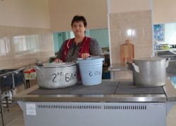 В Поворинском районе впервые за 45 лет в школе отремонтировали пищеблок