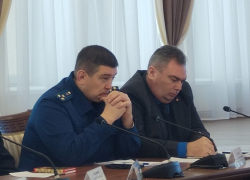 Прокуратура вынесла представления администрации за отсутствие уборки снега с городских дорог и тротуаров в Борисоглебске
