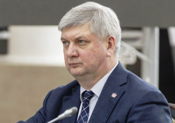 «Губернаторы под ударом»: Александр Гусев снова в списке самых скандальных глав регионов 
