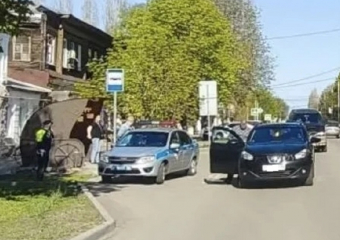 Школьник попал под колеса автомобиля, перебегая дорогу в центре Борисоглебска