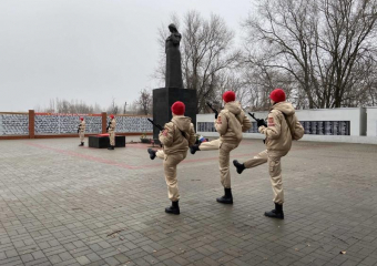 В почетные караулы заступили юные борисоглебцы 