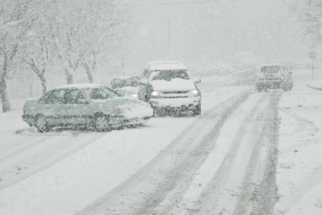 За «снежные» сутки на дорогах Воронежской области произошло 298 аварий
