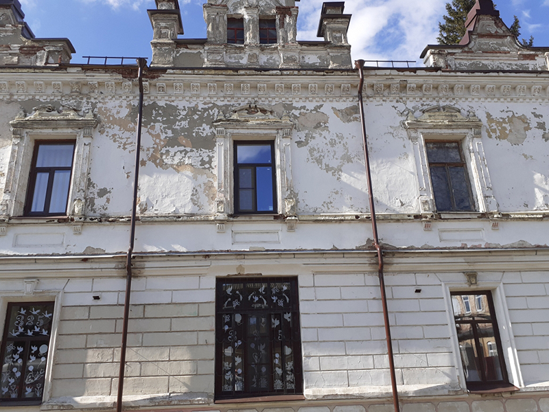Привлечь к ответственности причастных к скандальному ремонту Борисоглебской гимназии потребовали депутаты гордумы