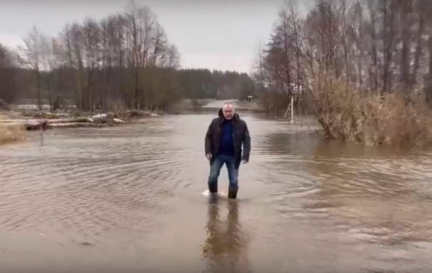  В Терновке – тоже потоп, но глава на месте, а не в кабинете 