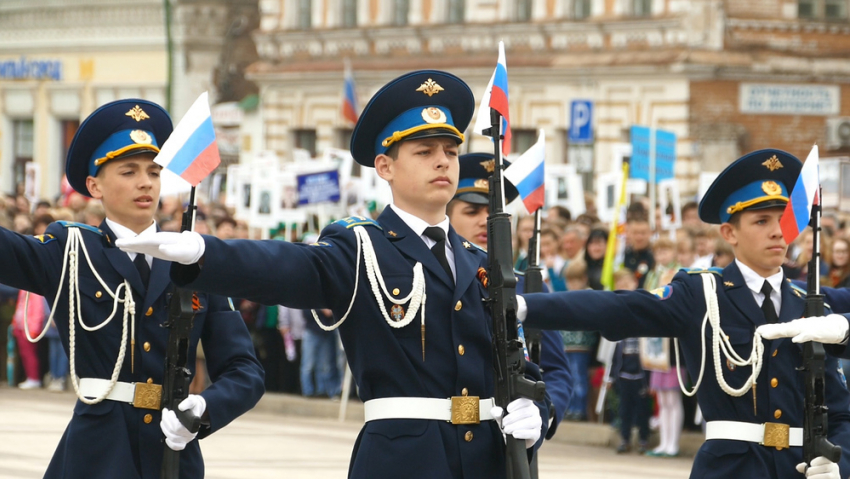 Борисоглебские кадеты  продемонстрировали «высший пилотаж» на параде Победы