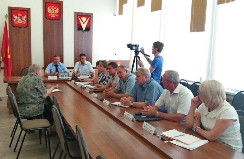 Частные и общие вопросы сферы ЖКХ. Тематический прием граждан прошел сегодня в Борисоглебской администрации