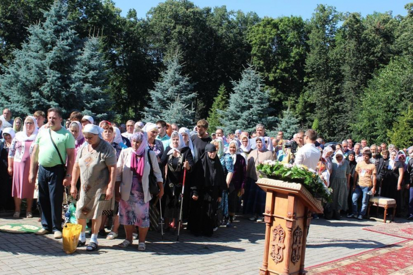 Православные со всех уголков страны съехались сегодня в Грибановский район. 