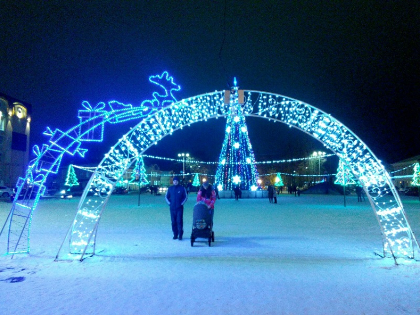 Новогодние мероприятия в Воронежской области будут. Но- «с жёсткими ограничениями»