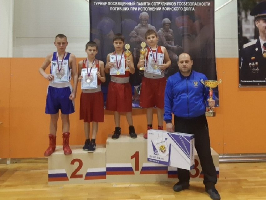 Грибановские боксёры завоевали 4 медали на турнире в Каширском