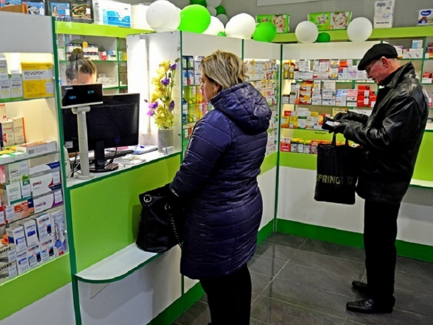 Фармацевтов, навязывающих лекарства покупателям, предложили наказывать