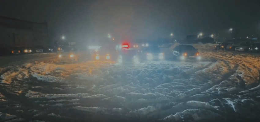 Дрифт по снежной каше устроили  борисоглебские автомобилисты