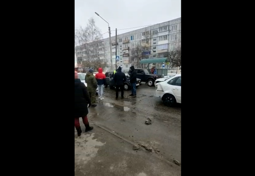 Неадекватный  водитель устроил ДТП на Аэродромной, убежал с места аварии, но был пойман 