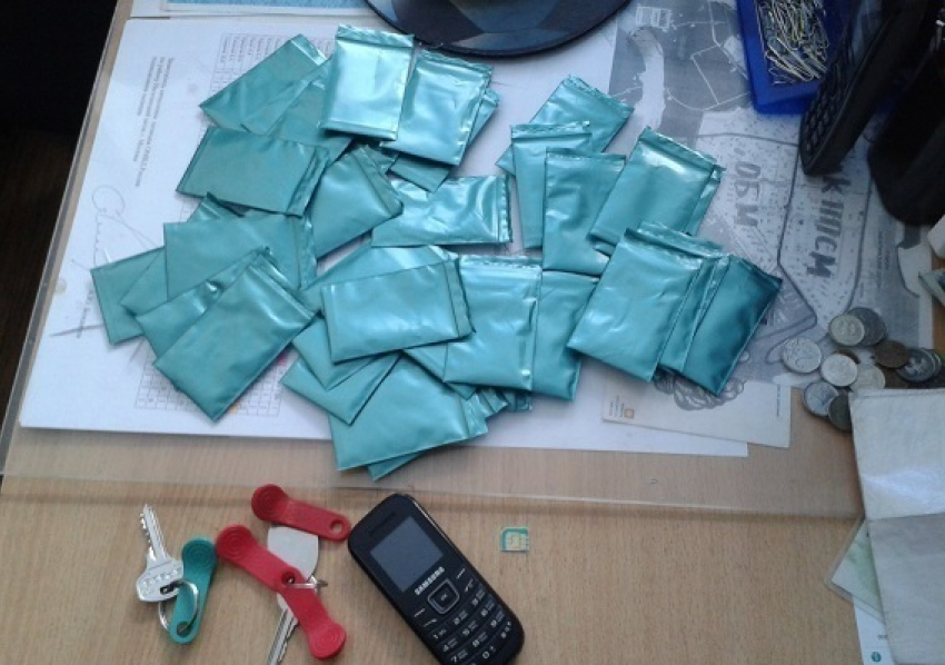 В Борисоглебске полицией задержан закладчик синтетических наркотиков