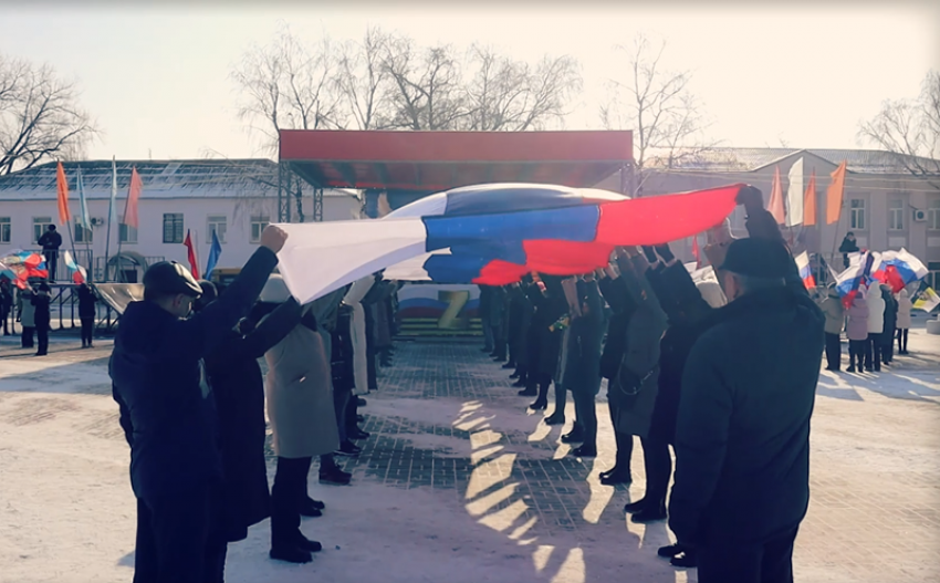 «Сила – в Правде»: видео с митинга на центральной площади в Поворино 