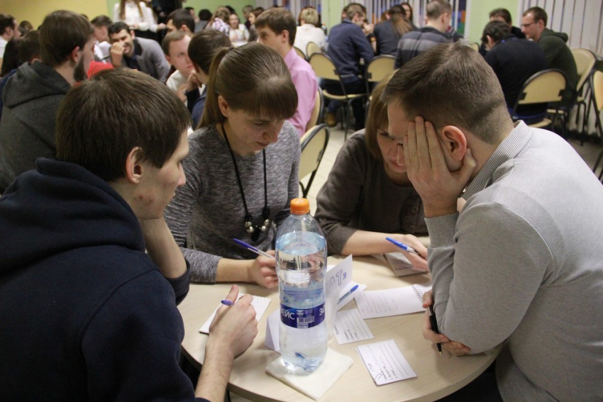 В Борисоглебске открыли игровой сезон окружной интеллектуальной игры «Что? Где? Когда?»