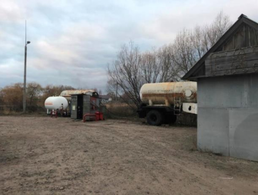 В Терновском районе  работала нелегальная заправка